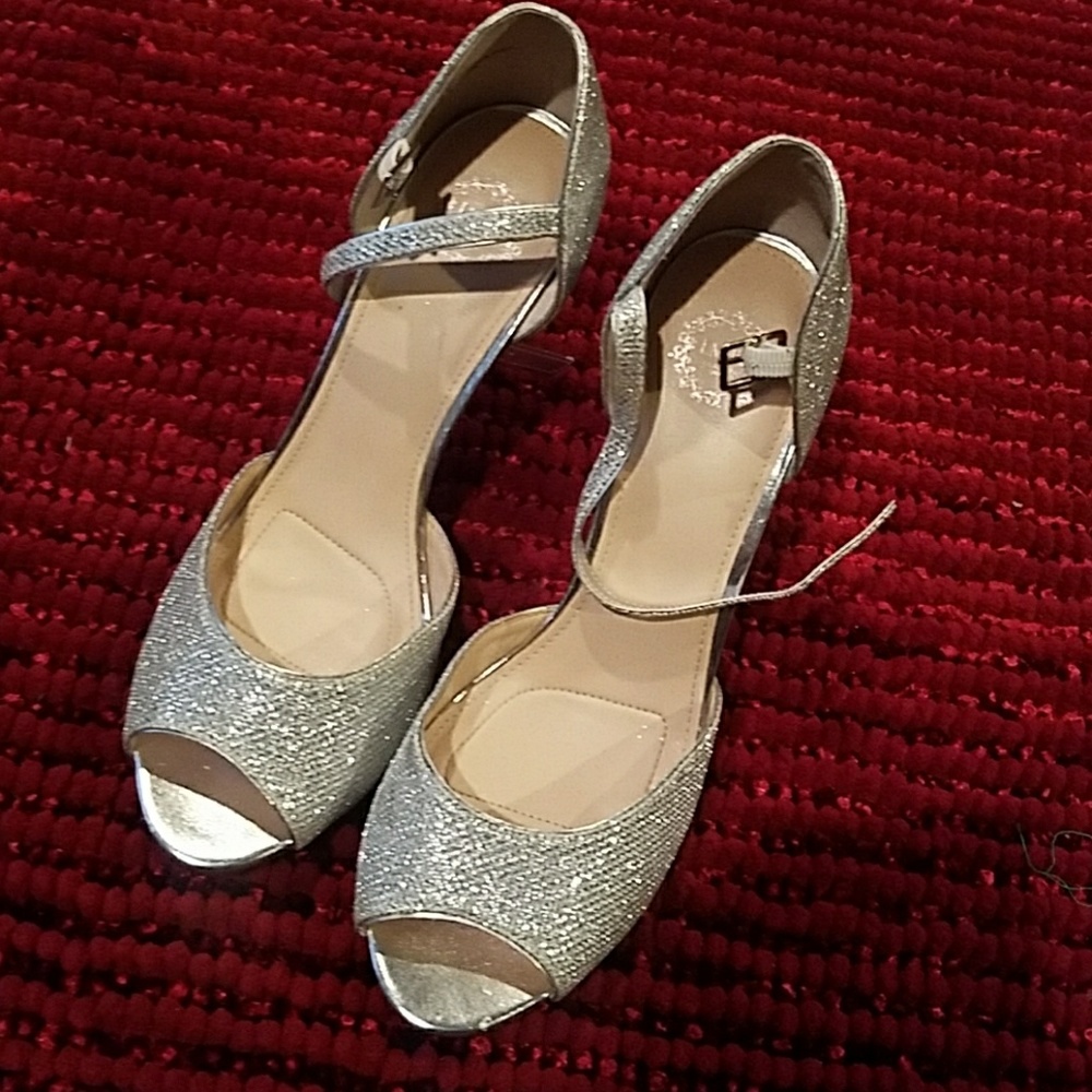 LMiller ladies  shoe